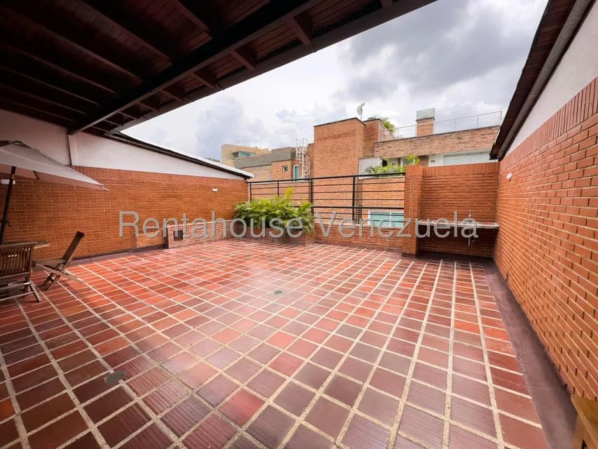 Apartamento (1 Nivel) en Alquiler en Campo Alegre, Distrito Metropolitano - 18