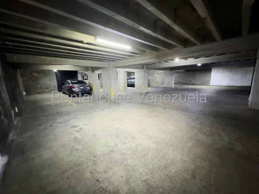 Apartamento (1 Nivel) en Alquiler en Campo Alegre, Distrito Metropolitano - 21