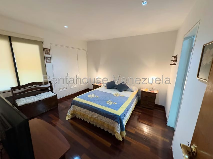 Apartamento (1 Nivel) en Alquiler en Campo Alegre, Distrito Metropolitano - 10