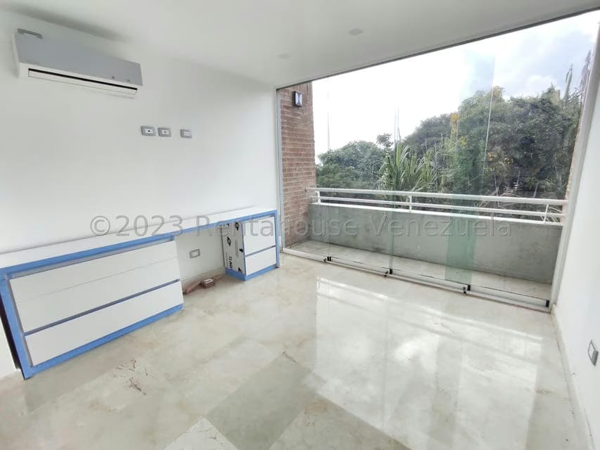 Townhouse (Multiples Niveles) en Venta en Loma Linda, Distrito Metropolitano - 15
