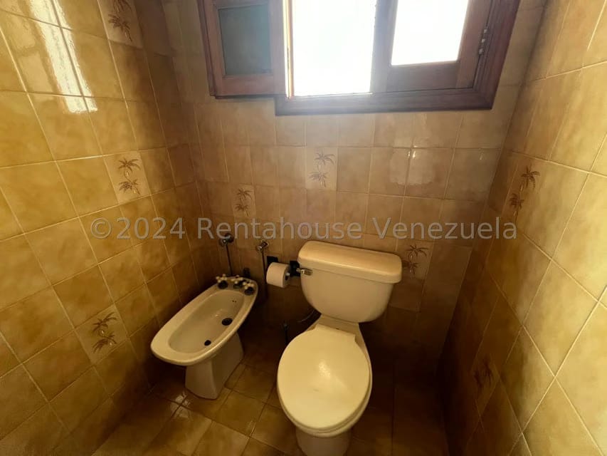 Casa (Duplex) en Venta en Los Naranjos del Cafetal, Distrito Metropolitano - 37