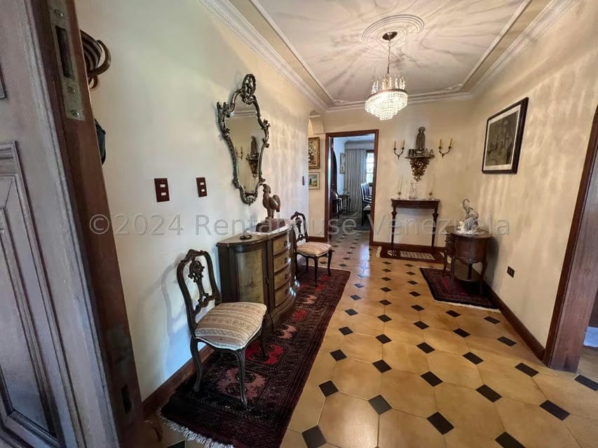 Casa (Duplex) en Venta en Los Naranjos del Cafetal, Distrito Metropolitano - 5