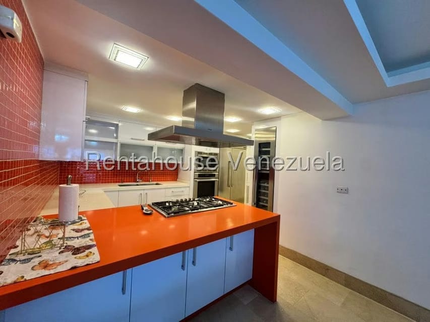 Apartamento (1 Nivel) en Venta en Colinas de Los Chaguaramos, Distrito Metropolitano - 11