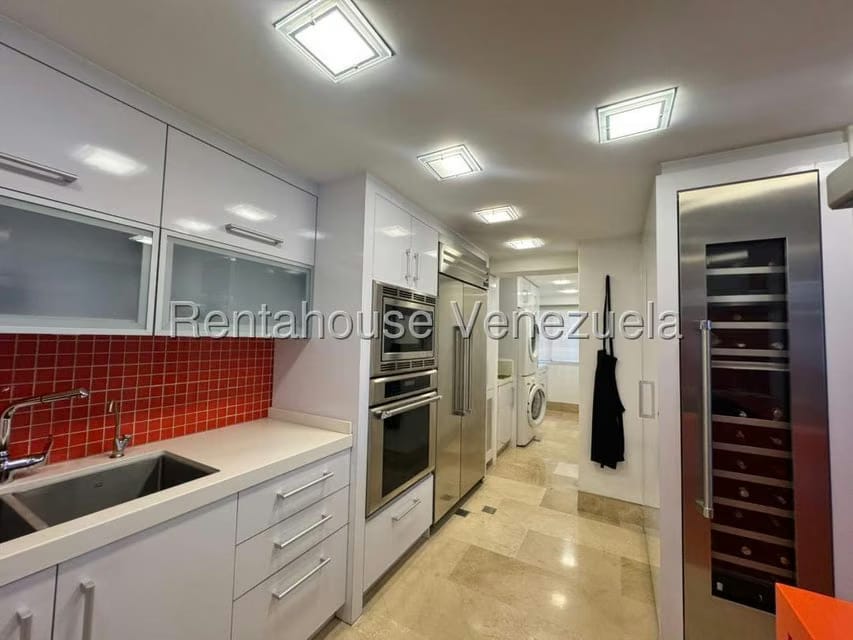 Apartamento (1 Nivel) en Venta en Colinas de Los Chaguaramos, Distrito Metropolitano - 17