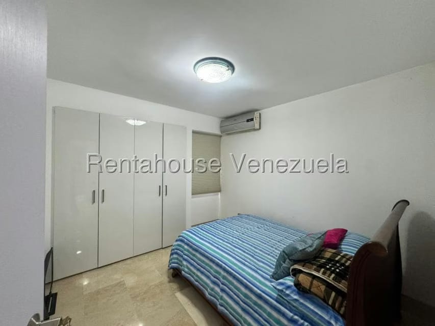 Apartamento (1 Nivel) en Venta en Colinas de Los Chaguaramos, Distrito Metropolitano - 22