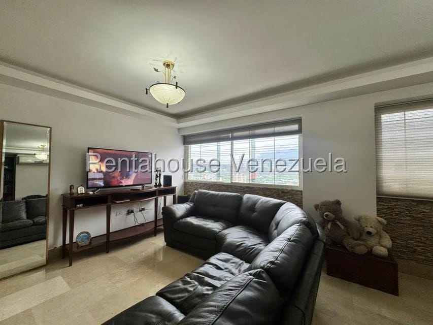 Apartamento (1 Nivel) en Venta en Colinas de Los Chaguaramos, Distrito Metropolitano - 8