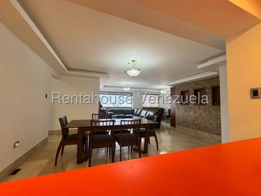 Apartamento (1 Nivel) en Venta en Colinas de Los Chaguaramos, Distrito Metropolitano - 10