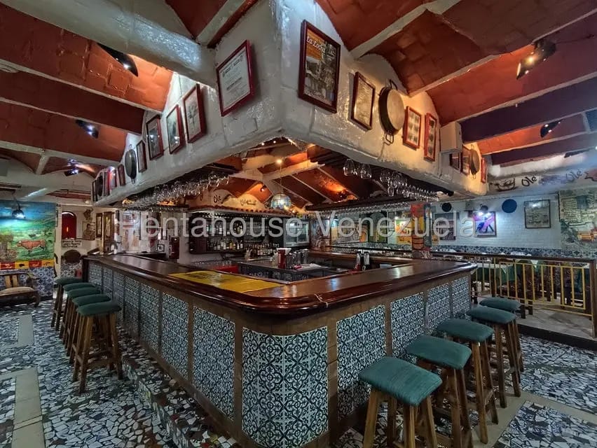 Comercial (Local Comercial) en Venta en Centro de Charallave, Miranda - 2