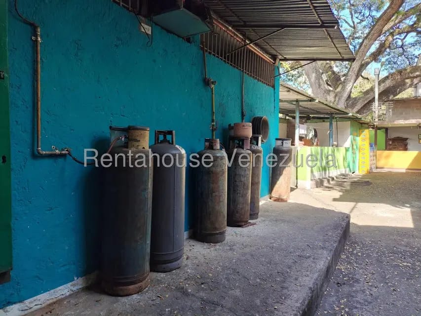 Comercial (Local Comercial) en Venta en Centro de Charallave, Miranda - 27