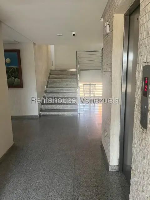 Apartamento (1 Nivel) en Alquiler en La Lago, Zulia - 22