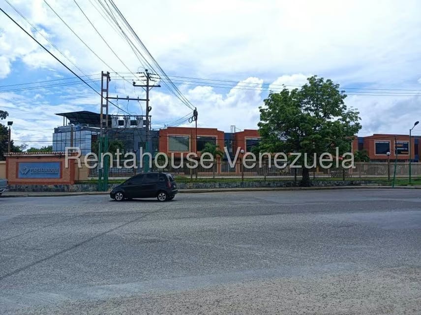 Terreno (Industrial) en Alquiler en Paraparal, Carabobo - 2