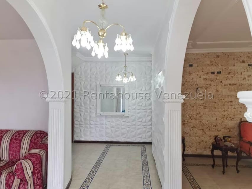 Casa (Multipes Niveles) en Venta en Mirador Panamericano, Miranda - 21