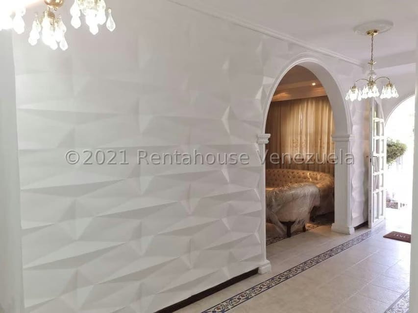 Casa (Multipes Niveles) en Venta en Mirador Panamericano, Miranda - 26