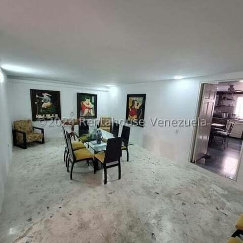 Casa (Multipes Niveles) en Alquiler en Cumbres de Curumo, Distrito Metropolitano - 7