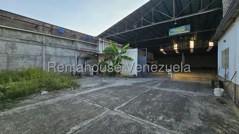 Comercial (Galpon - Deposito) en Alquiler en Circunvalacion Sur, Portuguesa - 5