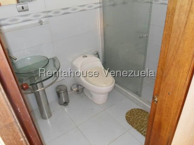 Casa (1 Nivel) en Venta en El Encanto, Carabobo - 49