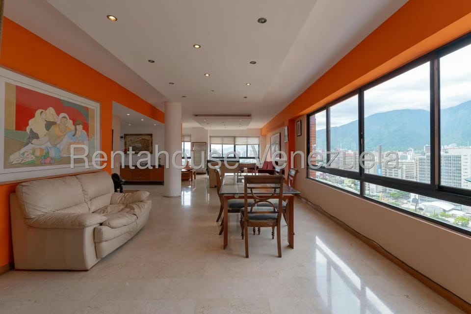 Apartamento (Penthouse) en Venta en Lomas de Las Mercedes, Distrito Metropolitano - 11