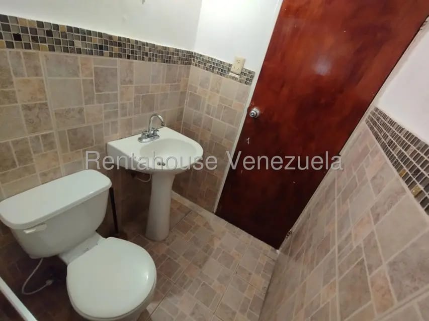 Apartamento (1 Nivel) en Alquiler en Zona Centro, Aragua - 20