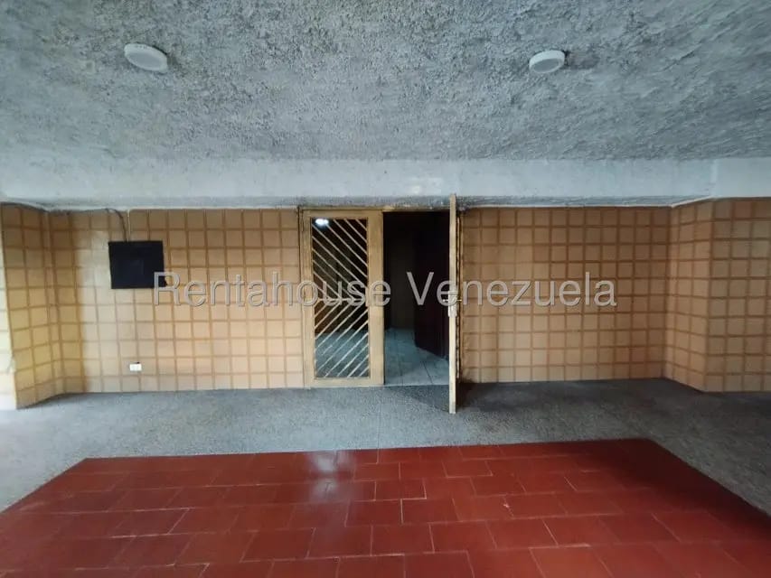 Apartamento (1 Nivel) en Alquiler en Zona Centro, Aragua - 25