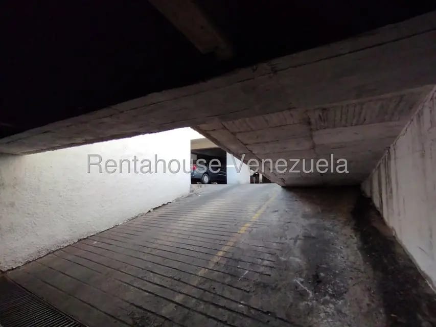 Apartamento (1 Nivel) en Alquiler en Zona Centro, Aragua - 30