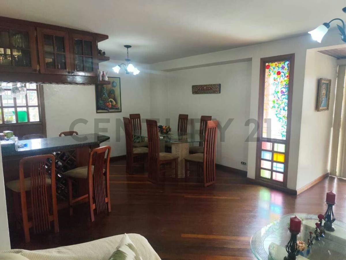 Hermoso apartamento con ubicación estratégica en Las Mercedes , Caracas . - 5