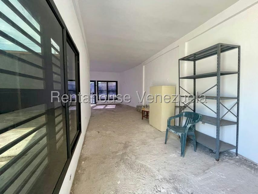 Comercial (Local Comercial) en Venta en Punto Fijo, Falcon - 13