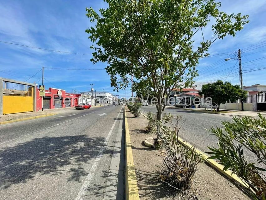 Comercial (Local Comercial) en Venta en Punto Fijo, Falcon - 21