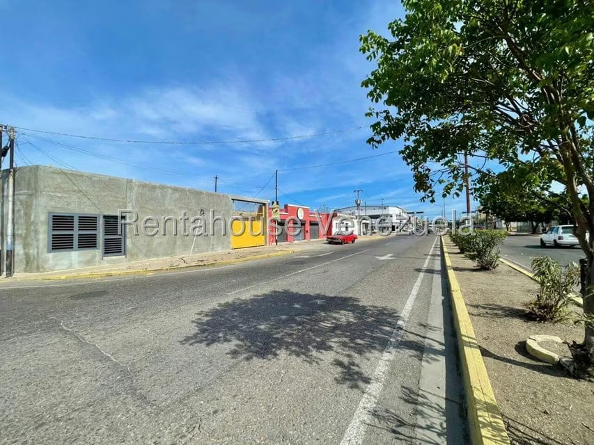 Comercial (Local Comercial) en Venta en Punto Fijo, Falcon - 26