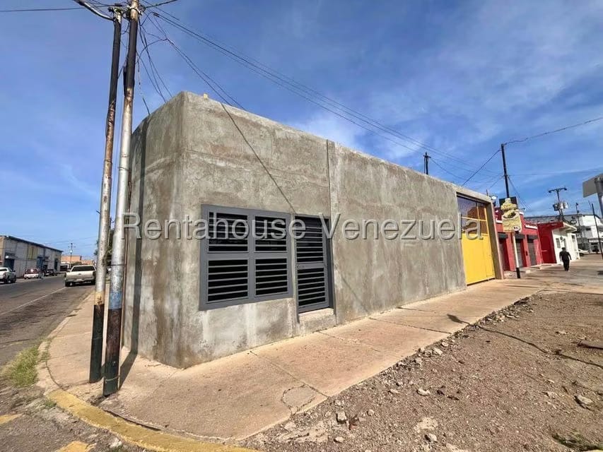 Comercial (Local Comercial) en Venta en Punto Fijo, Falcon - 27