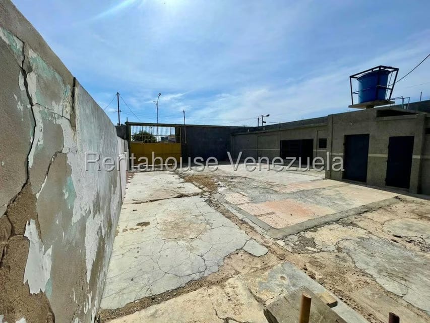 Comercial (Local Comercial) en Venta en Punto Fijo, Falcon - 9