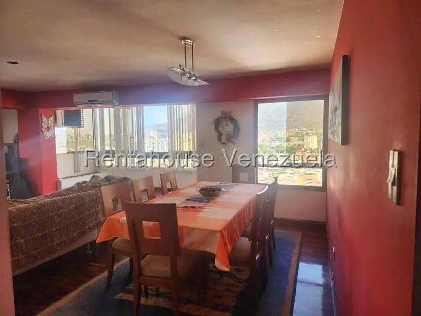 Apartamento (1 Nivel) en Venta en El Marques, Distrito Metropolitano - 5