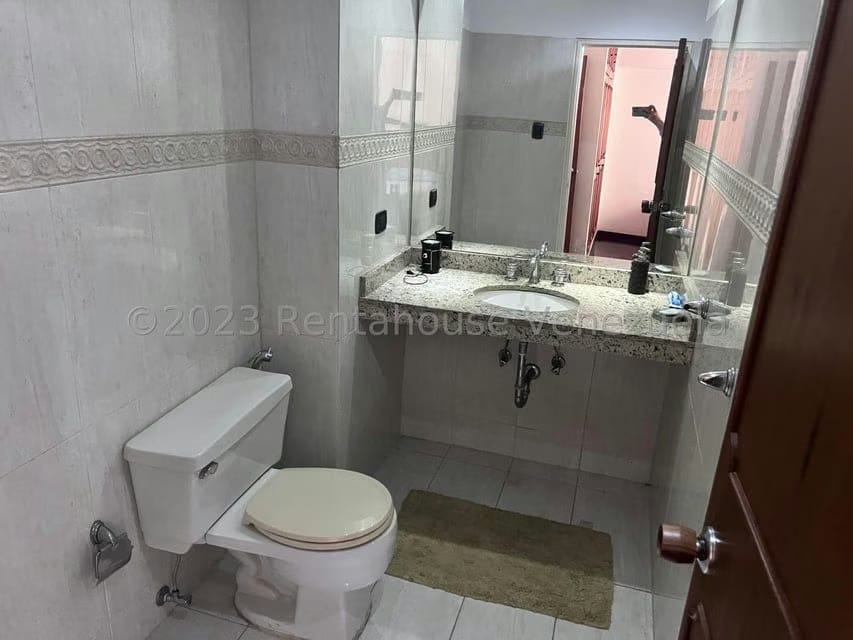 Apartamento (1 Nivel) en Venta en Miranda, Distrito Metropolitano - 19
