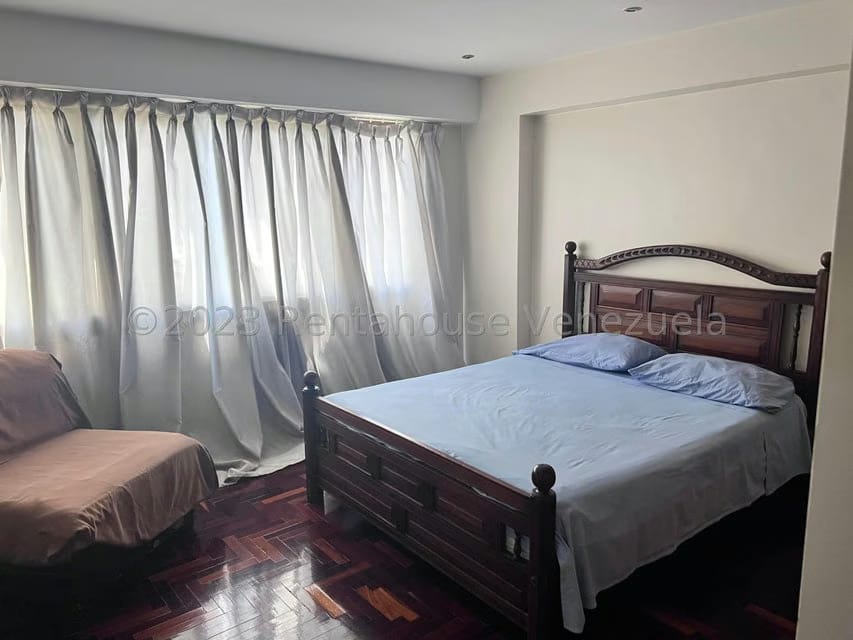 Apartamento (1 Nivel) en Venta en Miranda, Distrito Metropolitano - 21