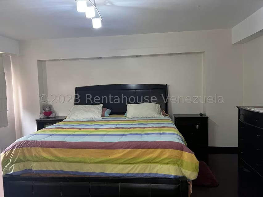 Apartamento (1 Nivel) en Venta en Miranda, Distrito Metropolitano - 24