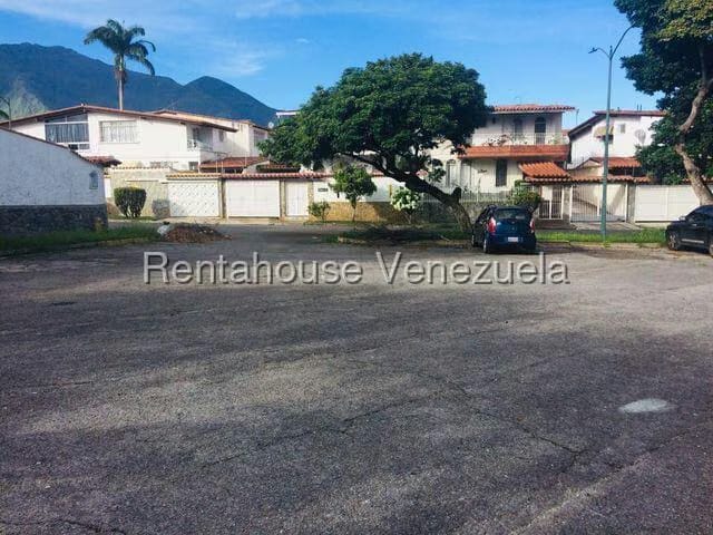 Terreno (Comercial) en Venta en Macaracuay, Distrito Metropolitano - 2