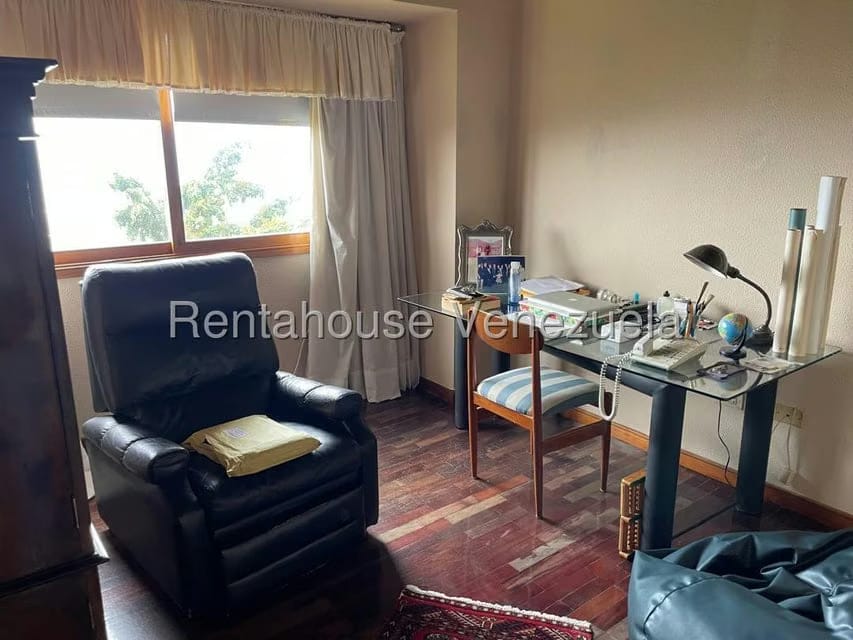 Casa (Multipes Niveles) en Venta en Alto Hatillo, Distrito Metropolitano - 23