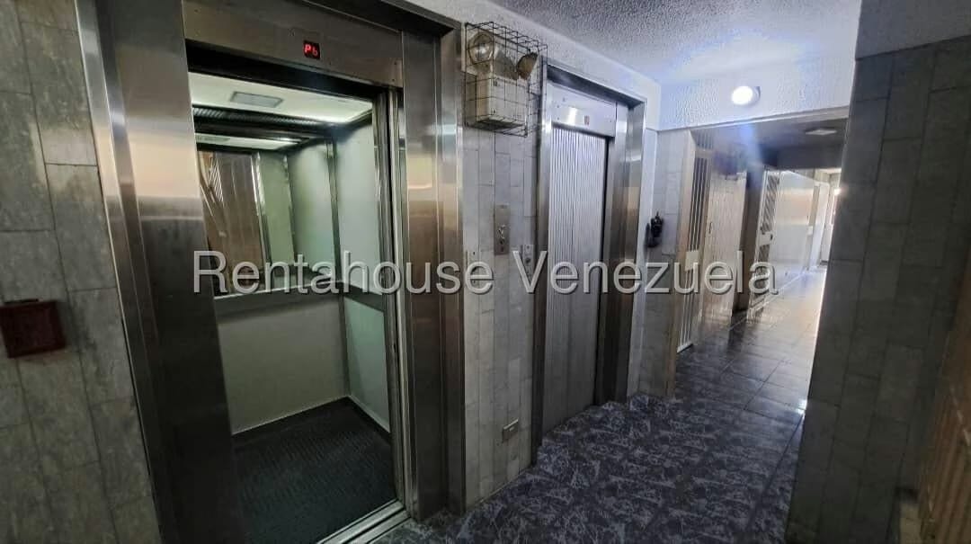 Apartamento (1 Nivel) en Venta en El Paraiso, Distrito Metropolitano - 3