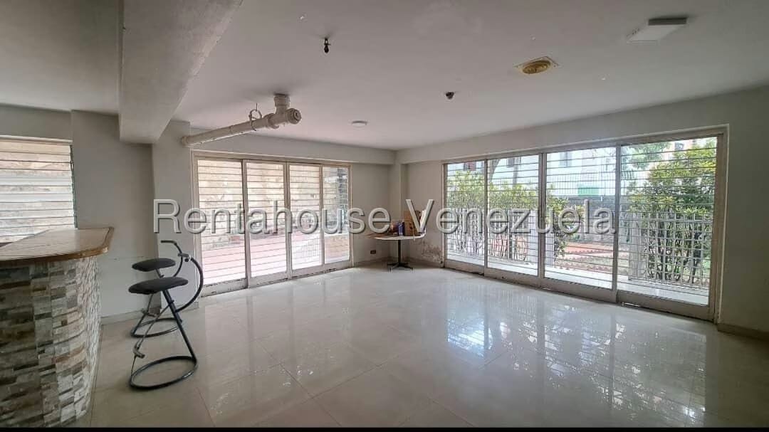 Apartamento (1 Nivel) en Venta en El Paraiso, Distrito Metropolitano - 25