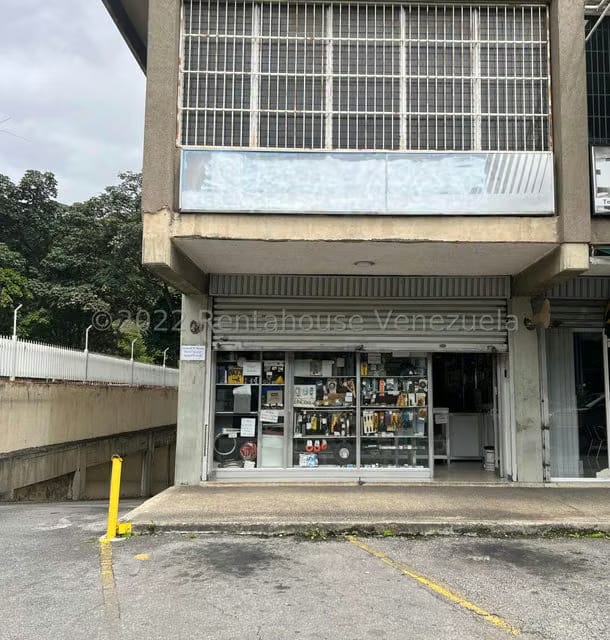 Comercial (Local Comercial) en Venta en La Urbina, Distrito Metropolitano - 2