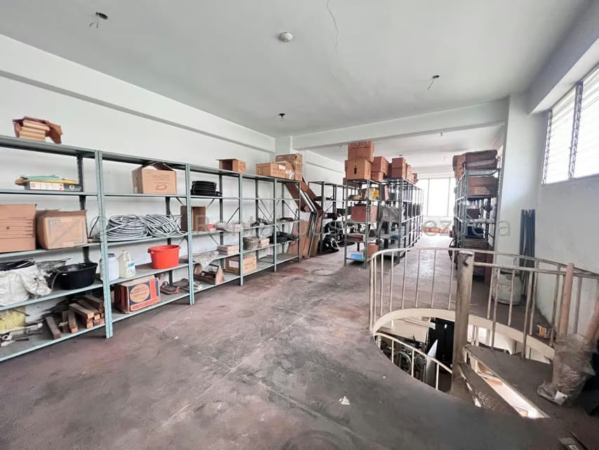 Comercial (Local Comercial) en Venta en La Urbina, Distrito Metropolitano - 5