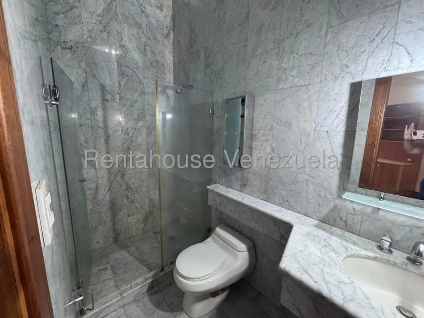 Casa (1 Nivel) en Venta en Oripoto, Distrito Metropolitano - 28