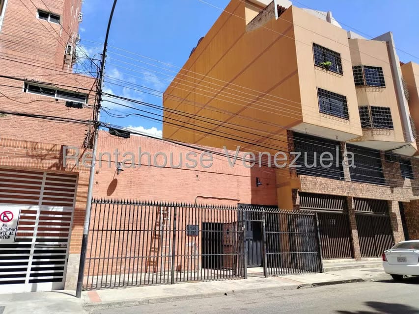 Comercial (Galpon - Deposito) en Venta en Zona Centro, Aragua - 2
