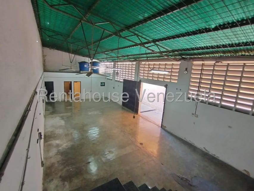 Comercial (Galpon - Deposito) en Venta en Zona Centro, Aragua - 12