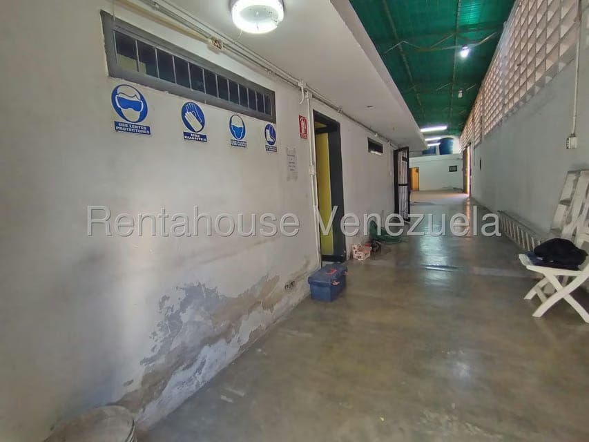 Comercial (Galpon - Deposito) en Venta en Zona Centro, Aragua - 5