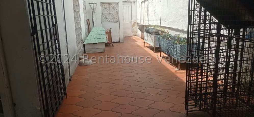 Casa (1 Nivel) en Venta en Santa Monica, Distrito Metropolitano - 18