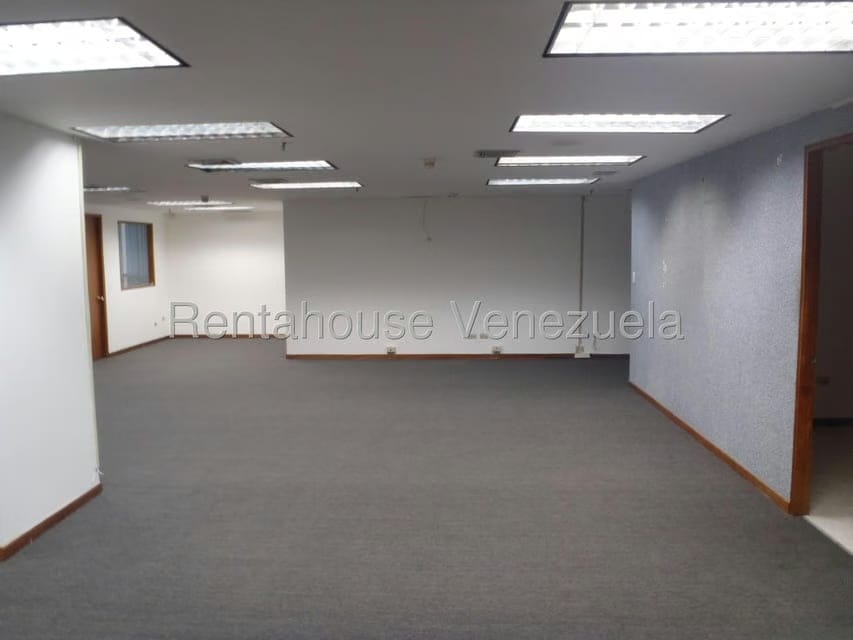 Comercial (Oficina) en Venta en El Bosque, Distrito Metropolitano - 16