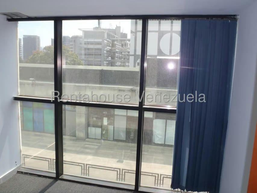 Comercial (Oficina) en Venta en El Bosque, Distrito Metropolitano - 7