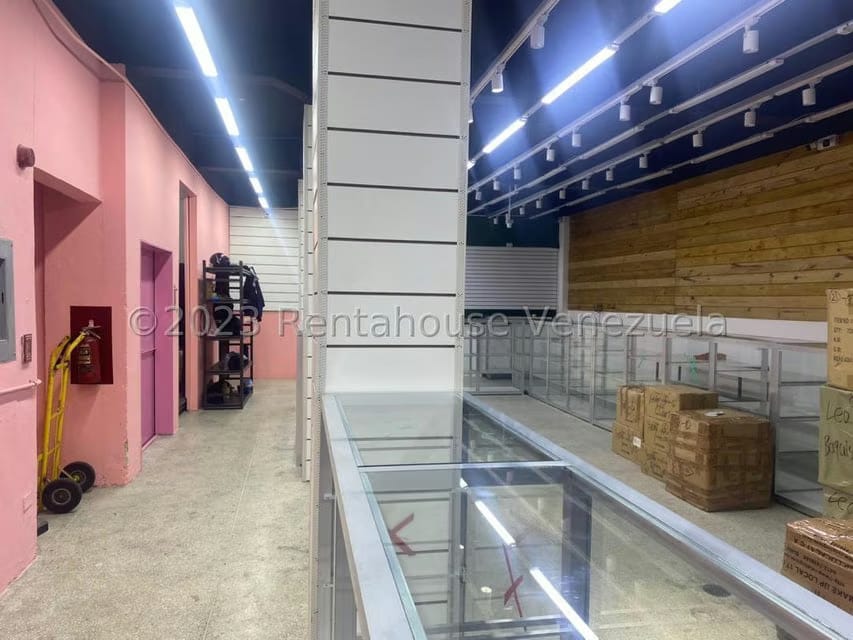 Comercial (Edificio) en Venta en Parroquia La Candelaria, Distrito Metropolitano - 4
