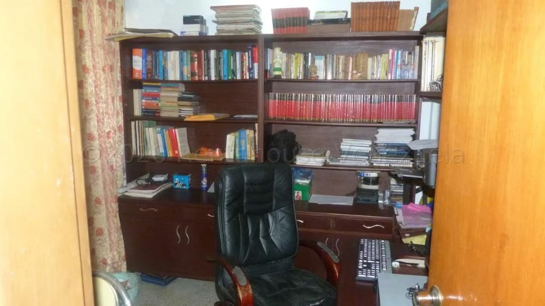 Comercial (Edificio) en Venta en Parroquia La Candelaria, Distrito Metropolitano - 37