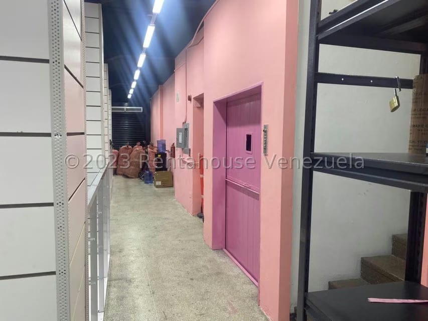 Comercial (Edificio) en Venta en Parroquia La Candelaria, Distrito Metropolitano - 7